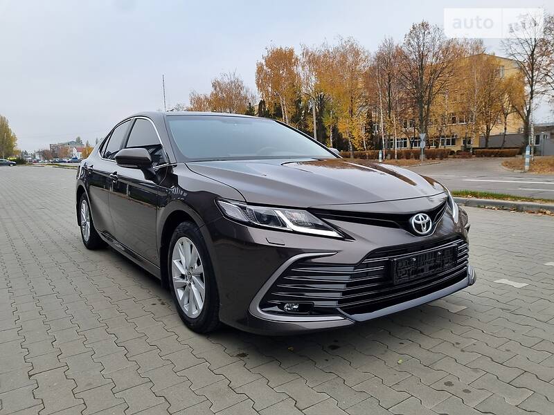 TOYOTA CAMRY