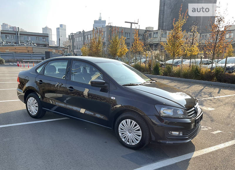 VOLKSWAGEN POLO 2017