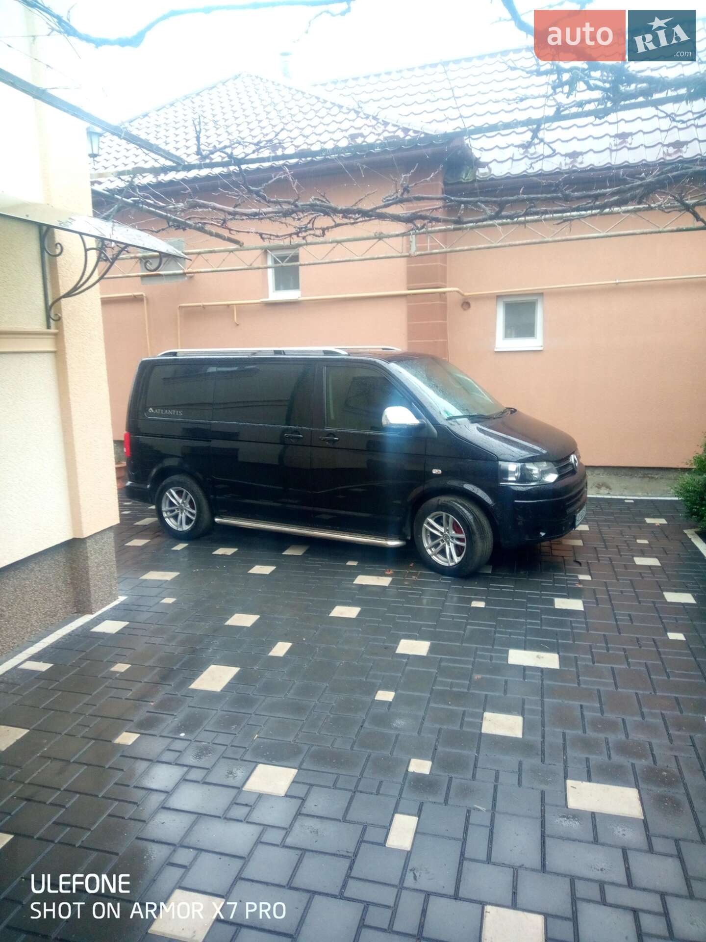 VOLKSWAGEN MULTIVAN 2012
