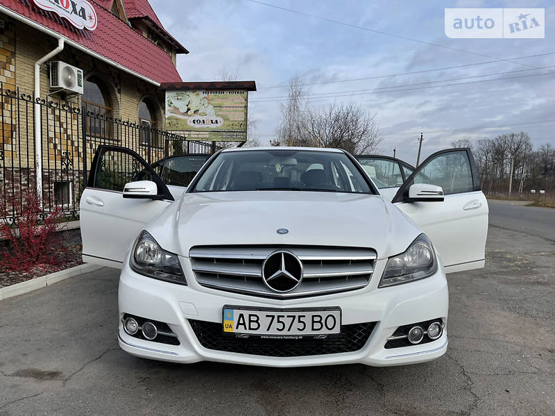 MERCEDES-BENZ C 200 2013