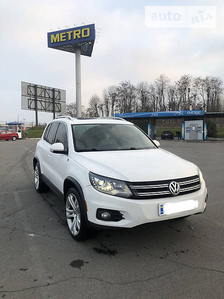 VOLKSWAGEN TIGUAN 2012