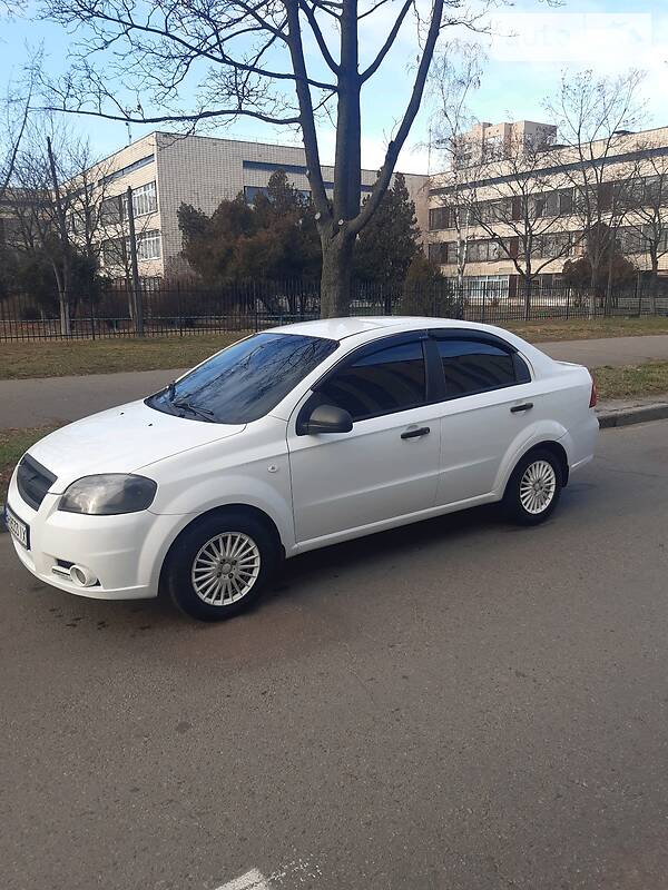 Головне фото звіту автомобіля CHEVROLET AVEO 2007