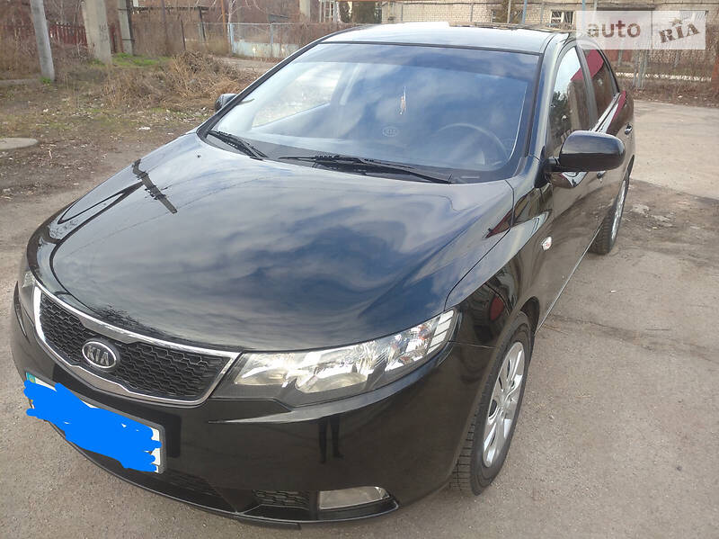 KIA CERATO 2011