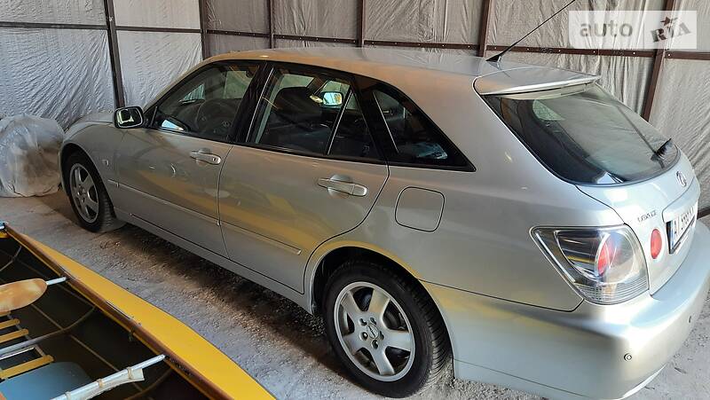 Lexus IS Sport Cross 2005