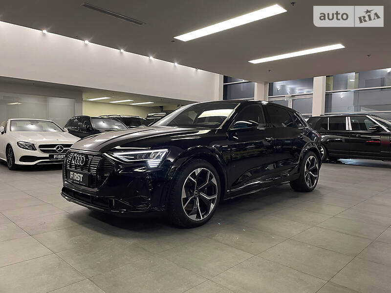 AUDI E-TRON 2021