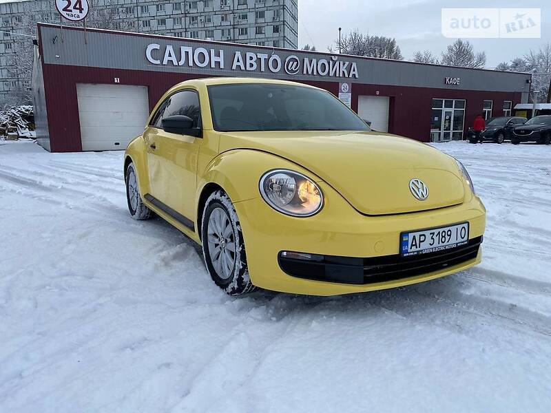 VOLKSWAGEN BEETLE 2015
