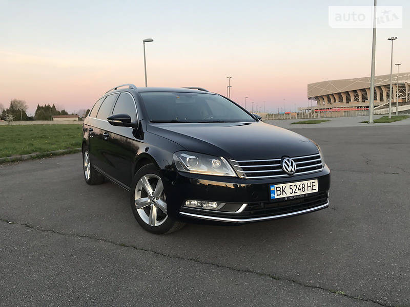 VOLKSWAGEN PASSAT 2011