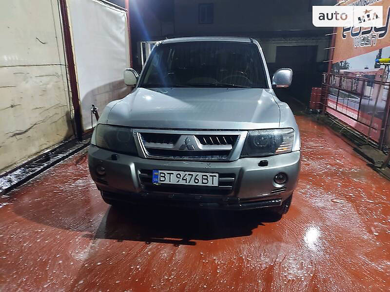 MITSUBISHI PAJERO 2003