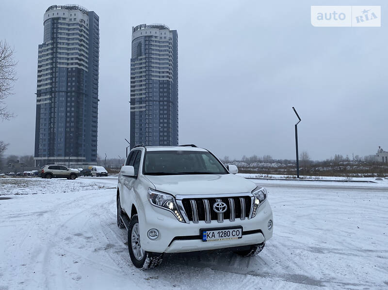 TOYOTA LAND CRUISER 150 2016