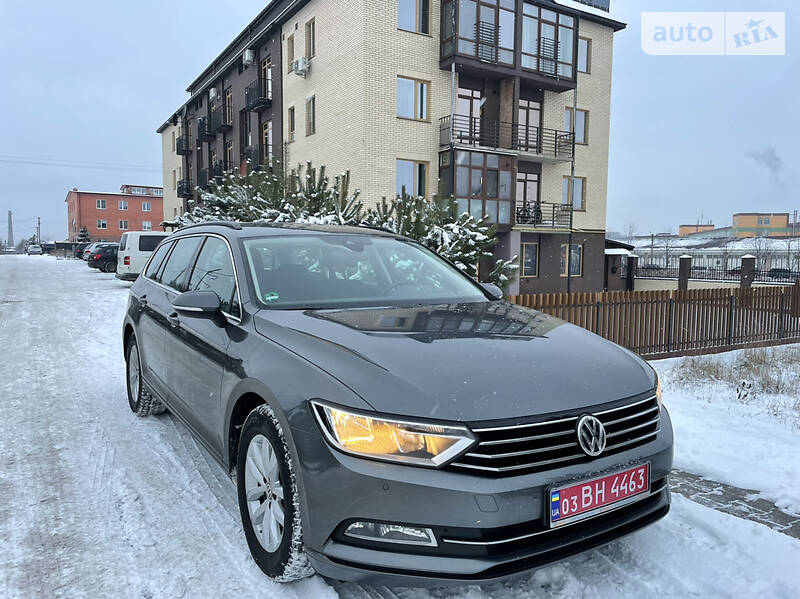 VOLKSWAGEN PASSAT 2017