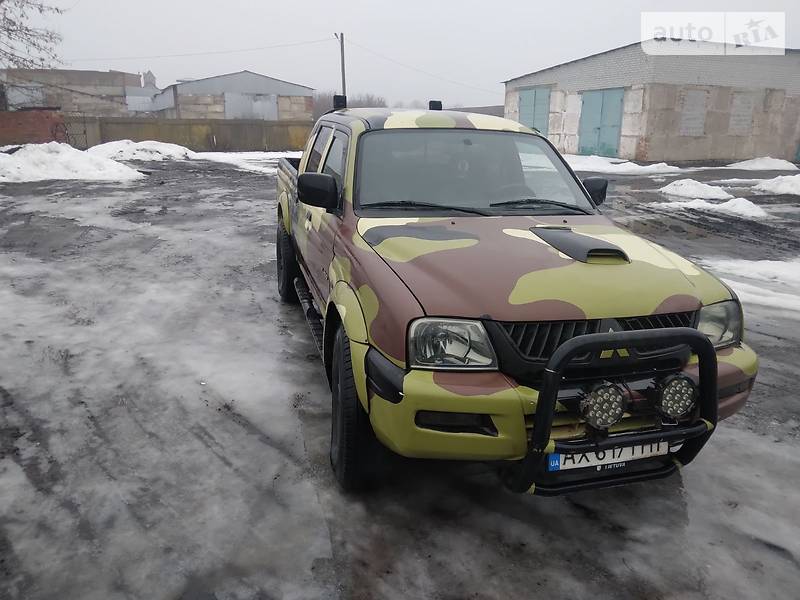 MITSUBISHI L 200 2005