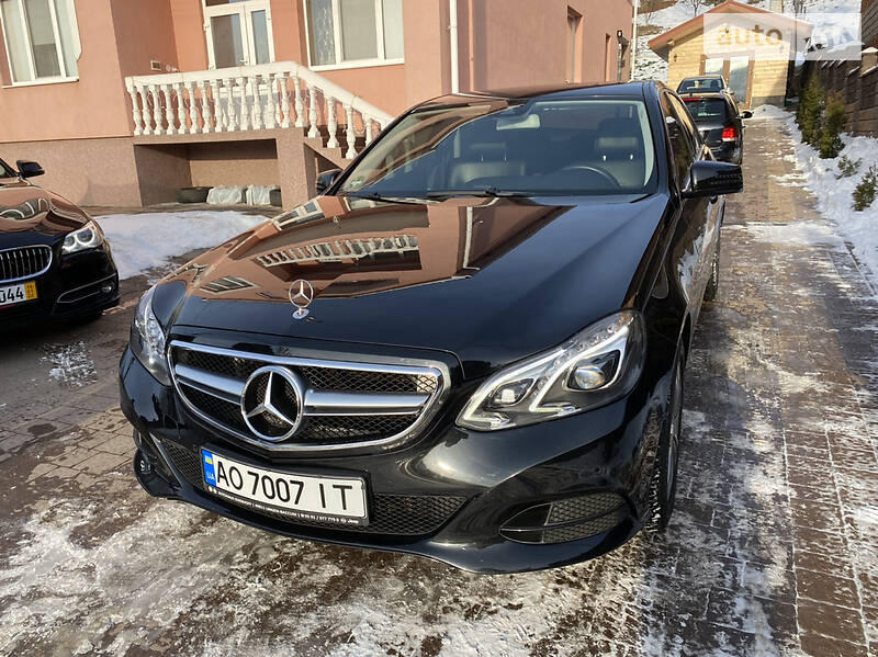 MERCEDES-BENZ E 200 2013