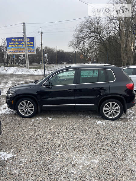 VOLKSWAGEN TIGUAN 2013