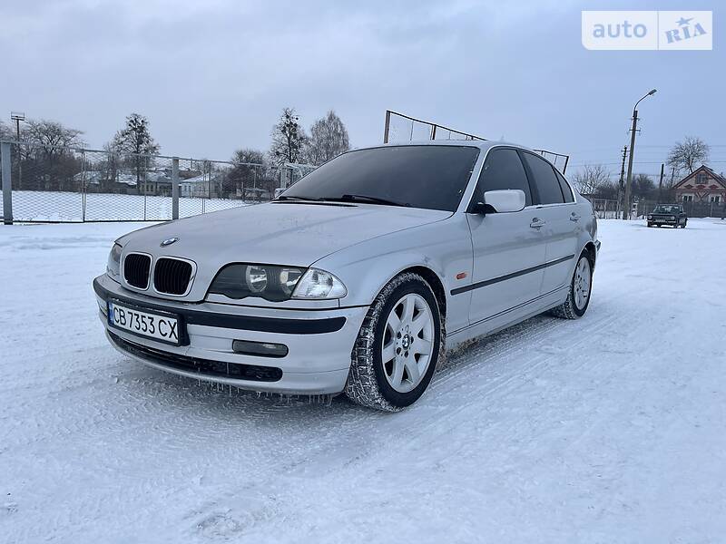 Головне фото звіту автомобіля BMW 320 1999