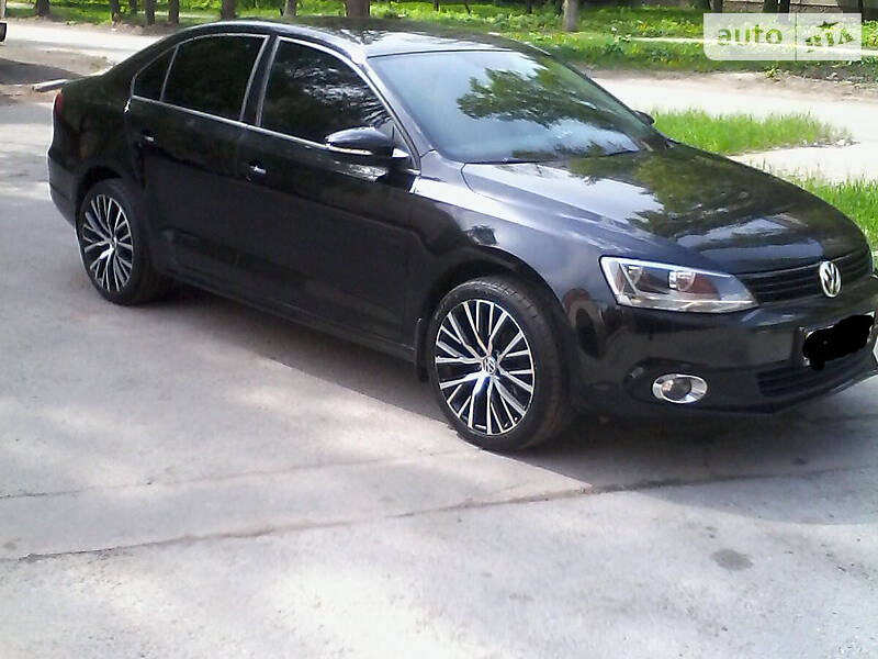 VOLKSWAGEN JETTA 2016