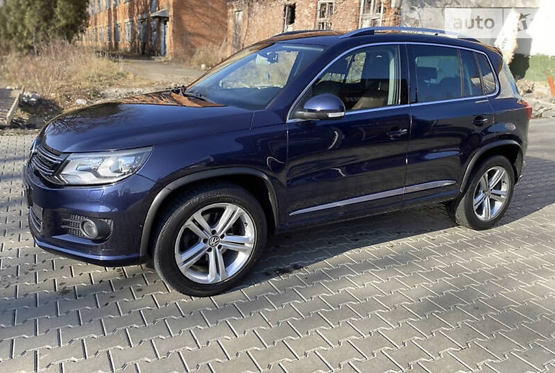 VOLKSWAGEN TIGUAN 2015