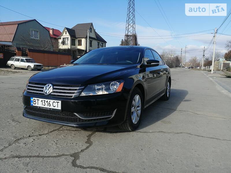 VOLKSWAGEN PASSAT 2012