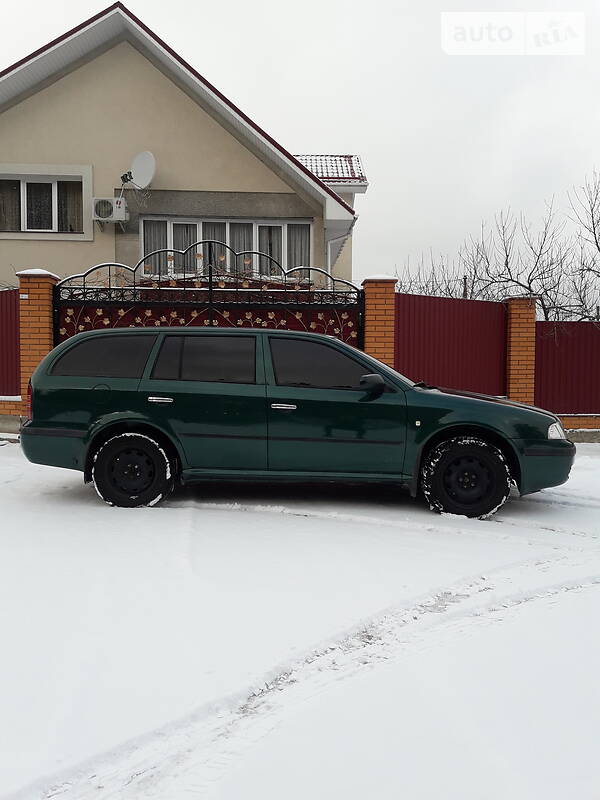 SKODA OCTAVIA 2001