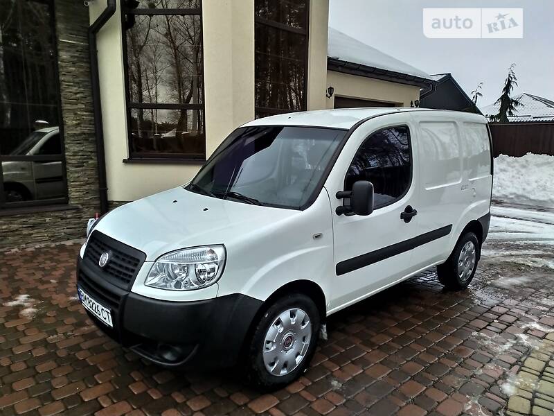 FIAT DOBLO 2012