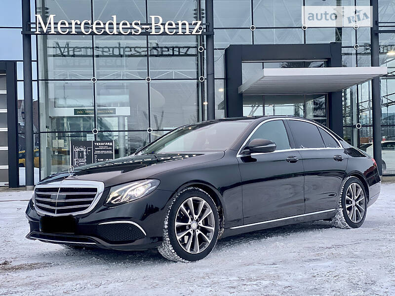 MERCEDES-BENZ E 220 2016