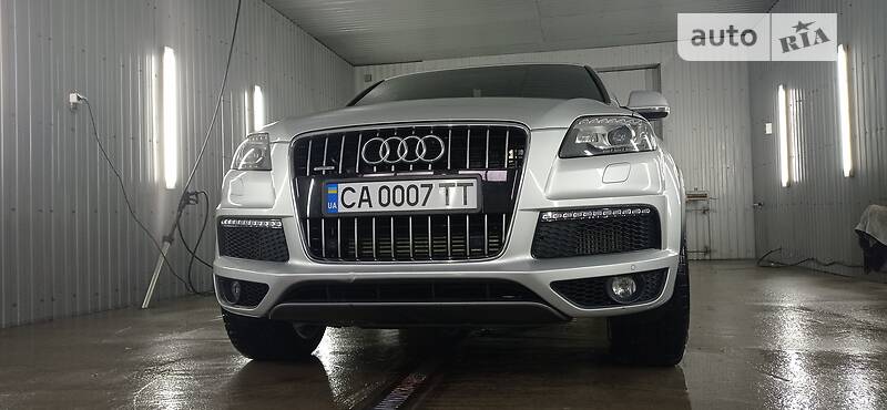 AUDI Q7