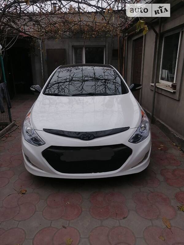Головне фото звіту автомобіля HYUNDAI SONATA 2014