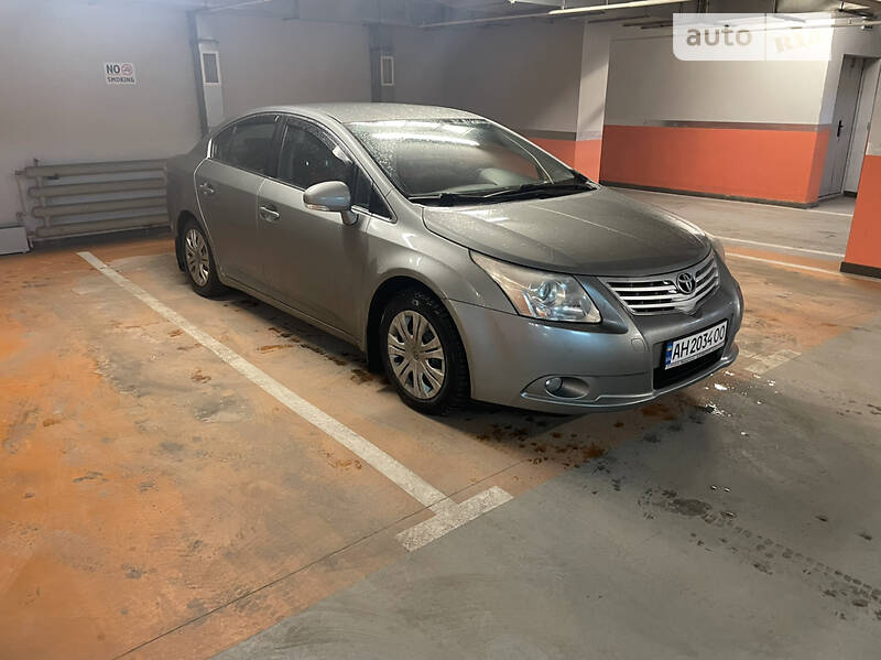 Toyota Avensis 2011