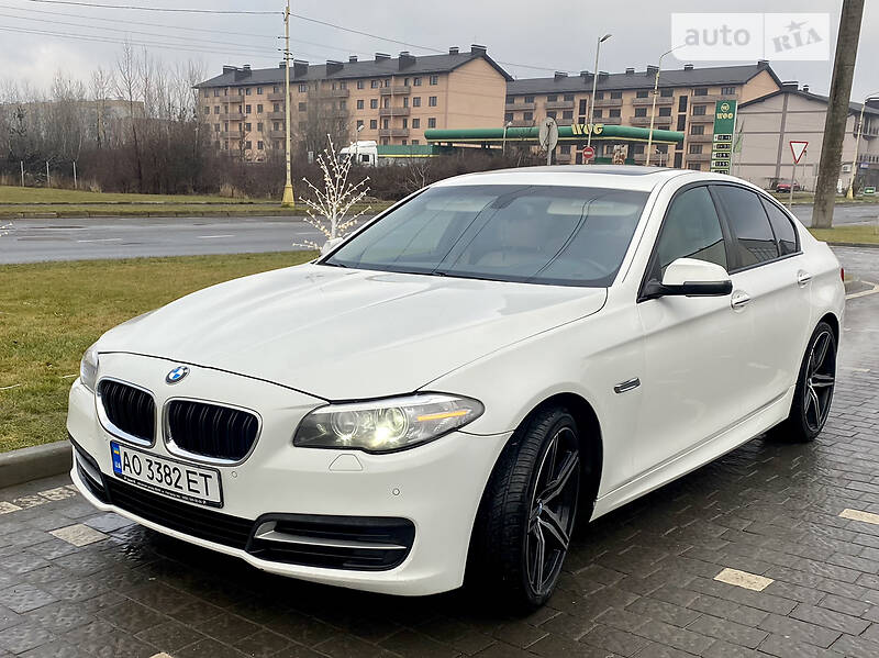 Головне фото звіту автомобіля BMW 528XI 2014