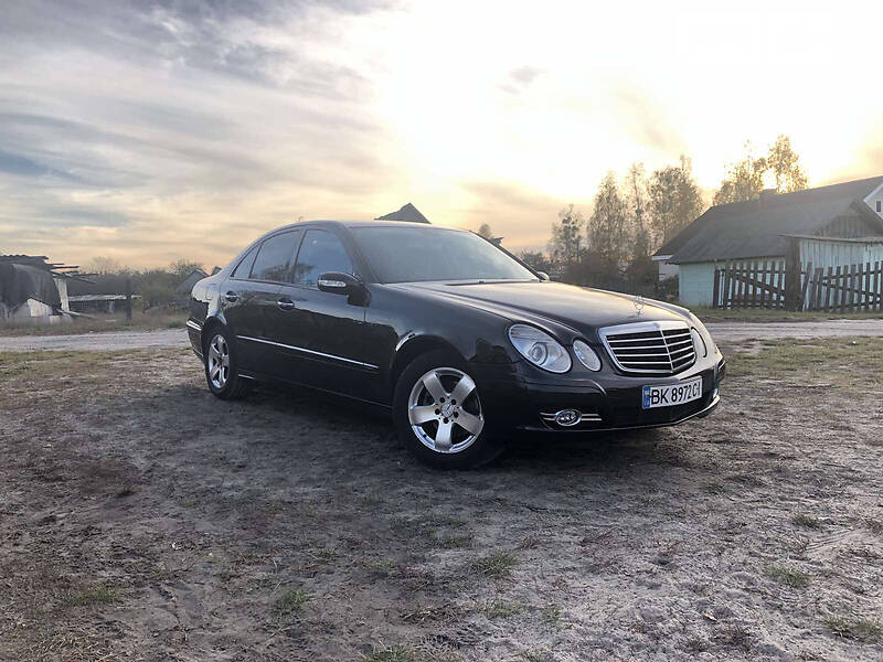 MERCEDES-BENZ E 320 2004