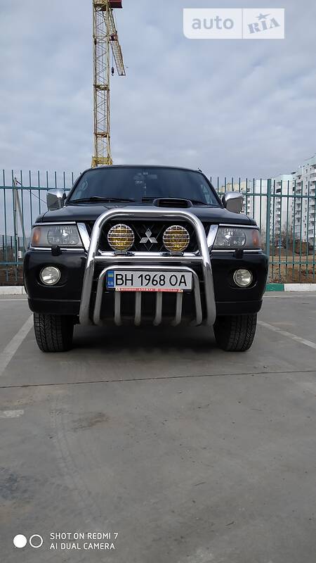 MITSUBISHI PAJERO 2001