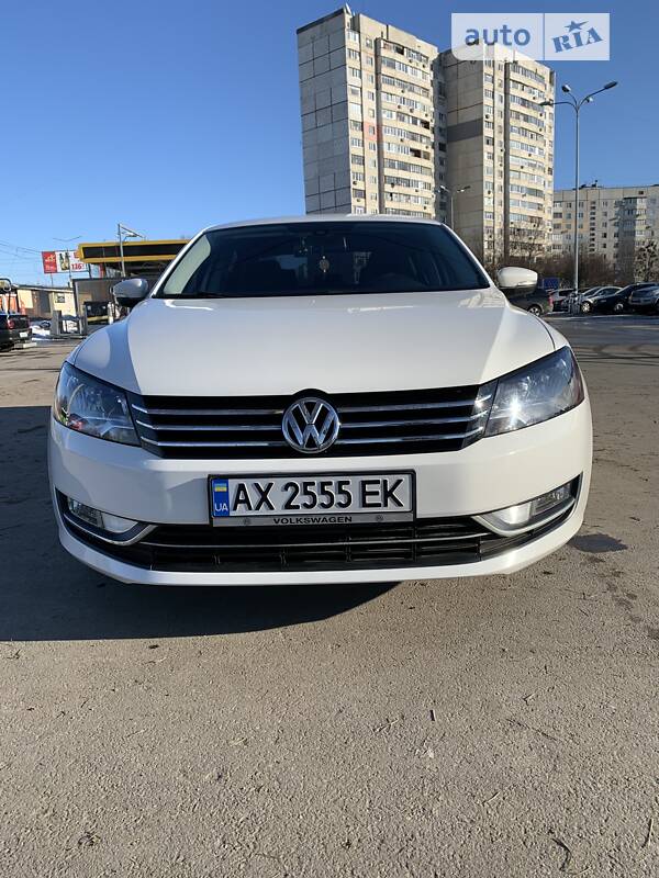 VOLKSWAGEN PASSAT 2013