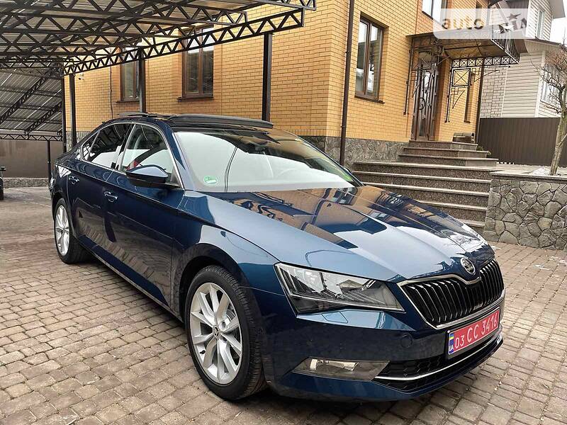 SKODA SUPERB 2017
