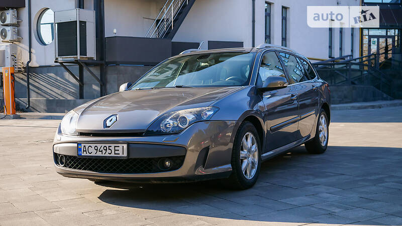 Головне фото звіту автомобіля RENAULT LAGUNA 2010