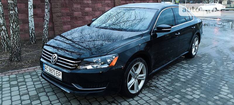 VOLKSWAGEN PASSAT 2013