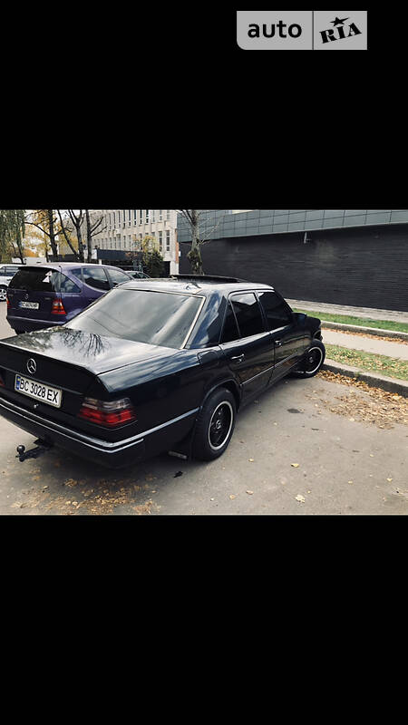 MERCEDES-BENZ E 300T D 1999