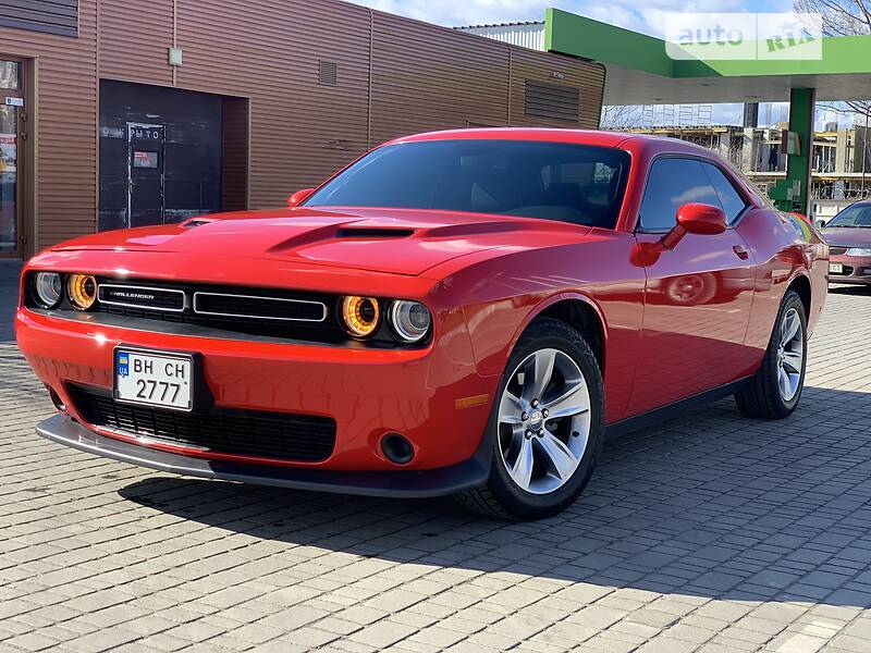 Головне фото звіту автомобіля DODGE CHALLENGER 2018