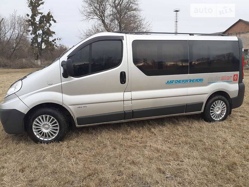 RENAULT TRAFIC 2009
