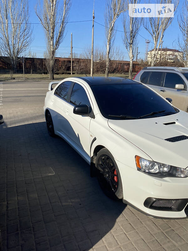 MITSUBISHI LANCER EVOLUTION X 2009