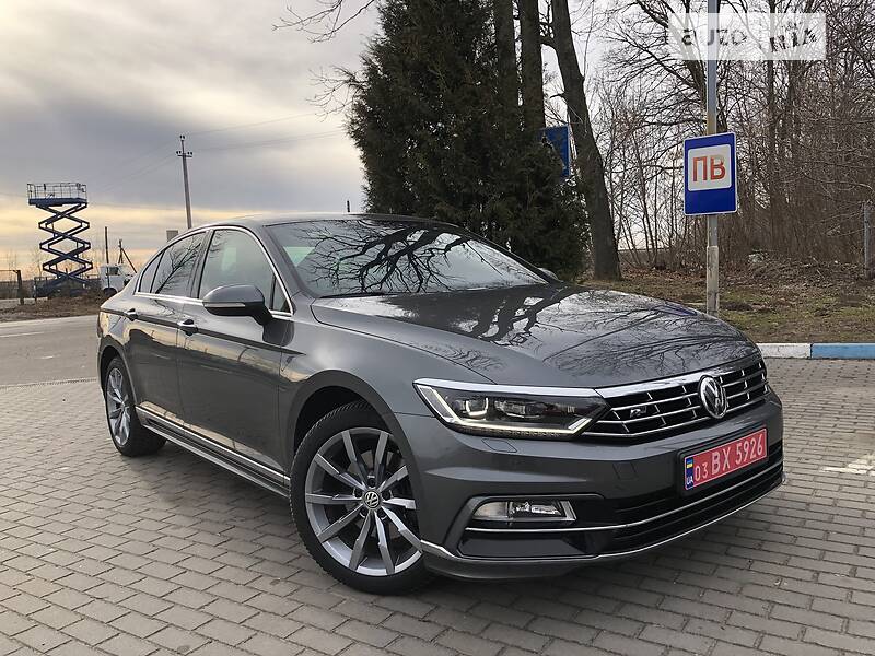 VOLKSWAGEN PASSAT 2017