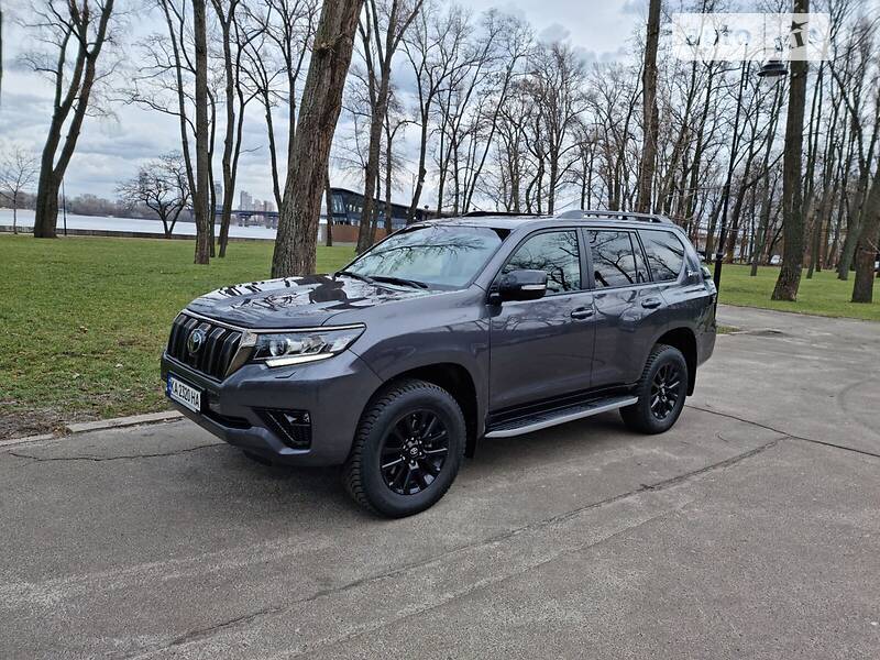 Головне фото звіту автомобіля TOYOTA LAND CRUISER PRADO 150 2021