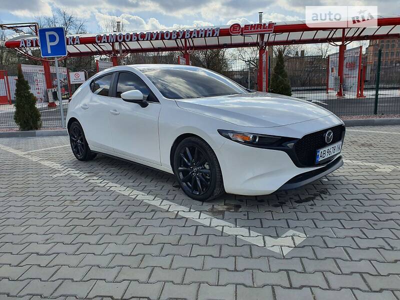 Головне фото звіту автомобіля MAZDA 3 2019