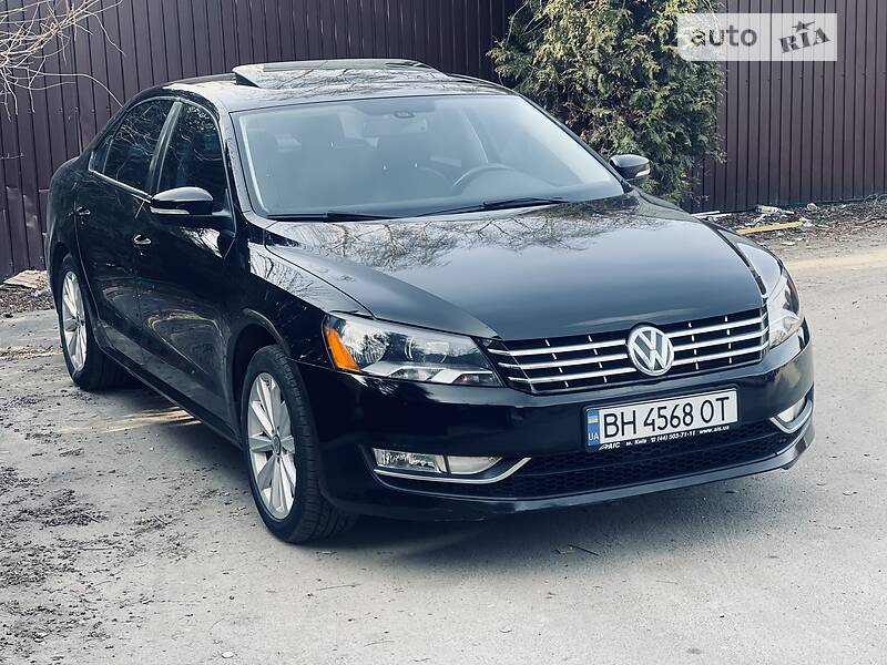 VOLKSWAGEN PASSAT 2012