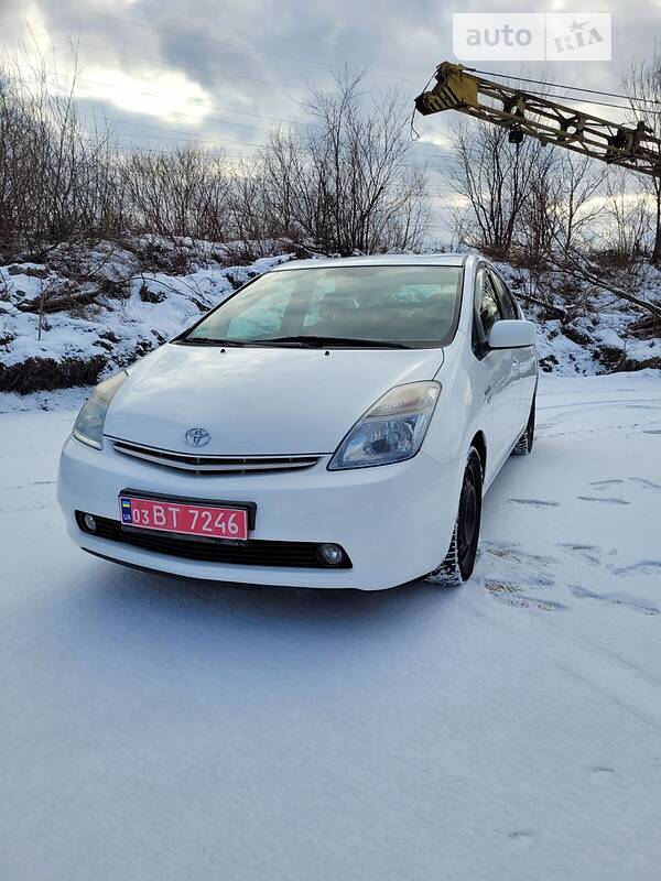 Головне фото звіту автомобіля TOYOTA PRIUS 2008