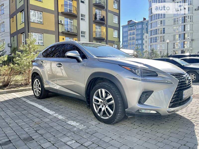 Lexus NX 2019