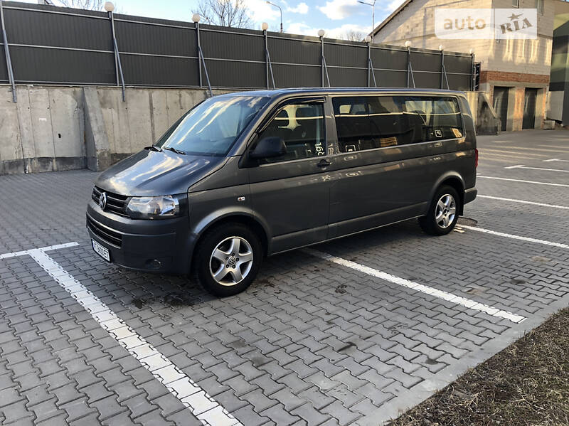 VOLKSWAGEN CARAVELLE 2012