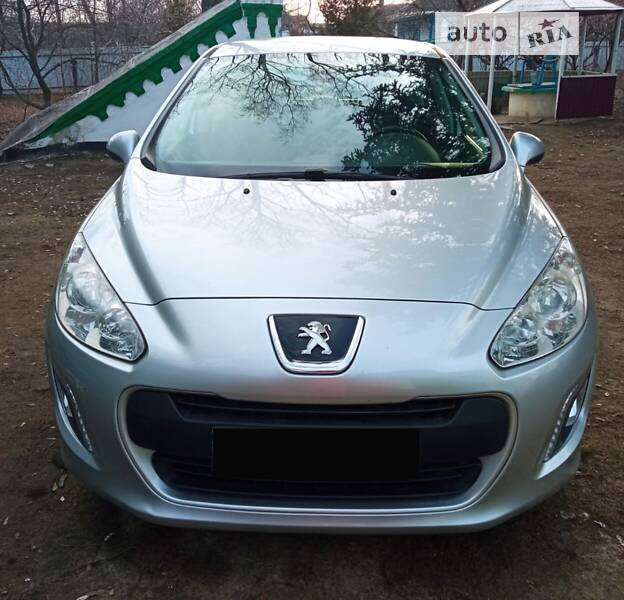 PEUGEOT 308 2013