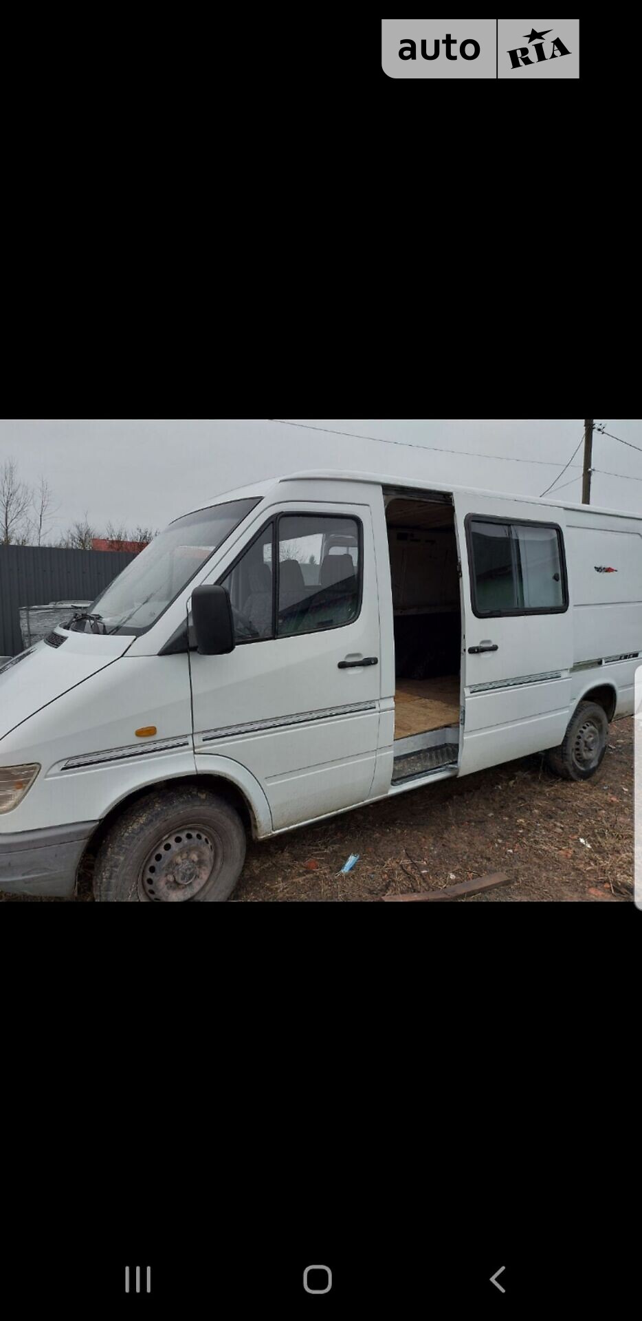 MERCEDES-BENZ 208 D 1996
