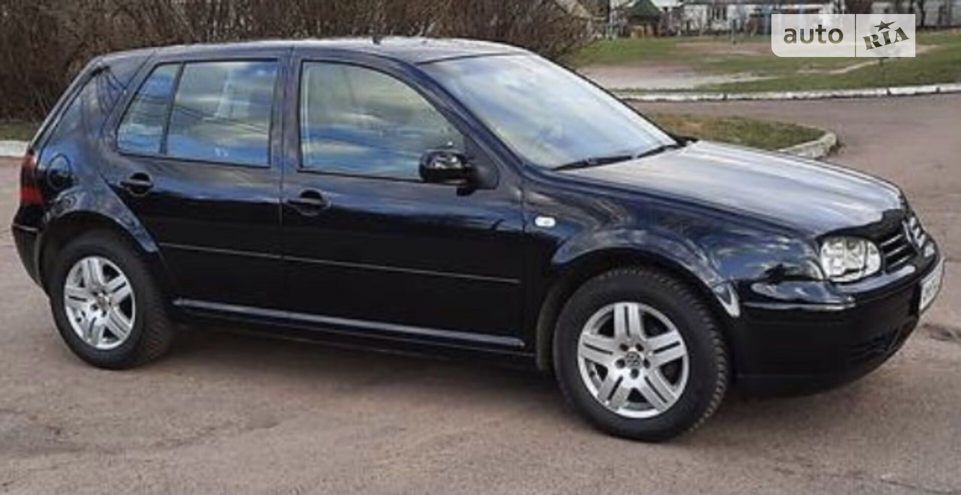 VOLKSWAGEN GOLF 2003