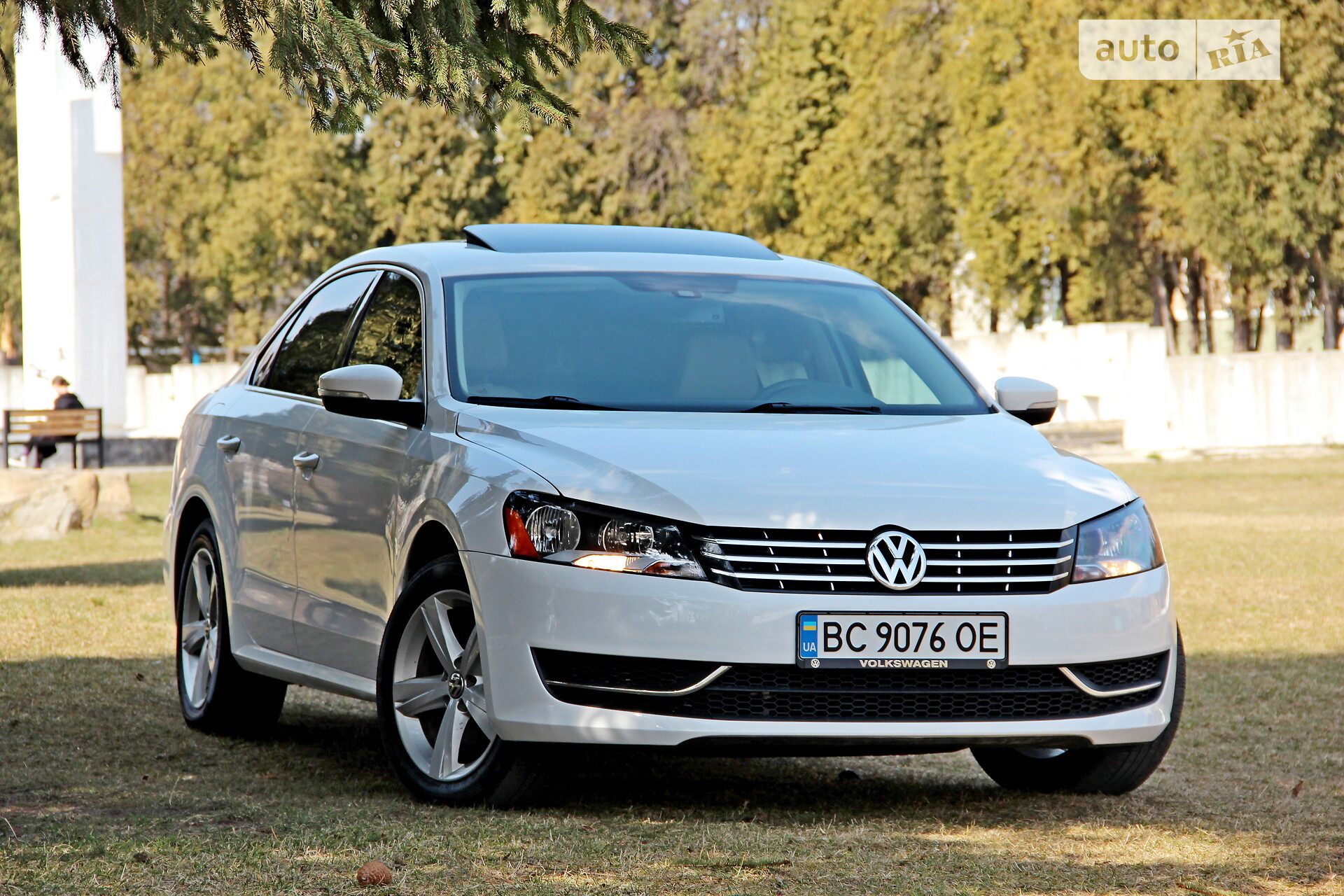 VOLKSWAGEN PASSAT 2012