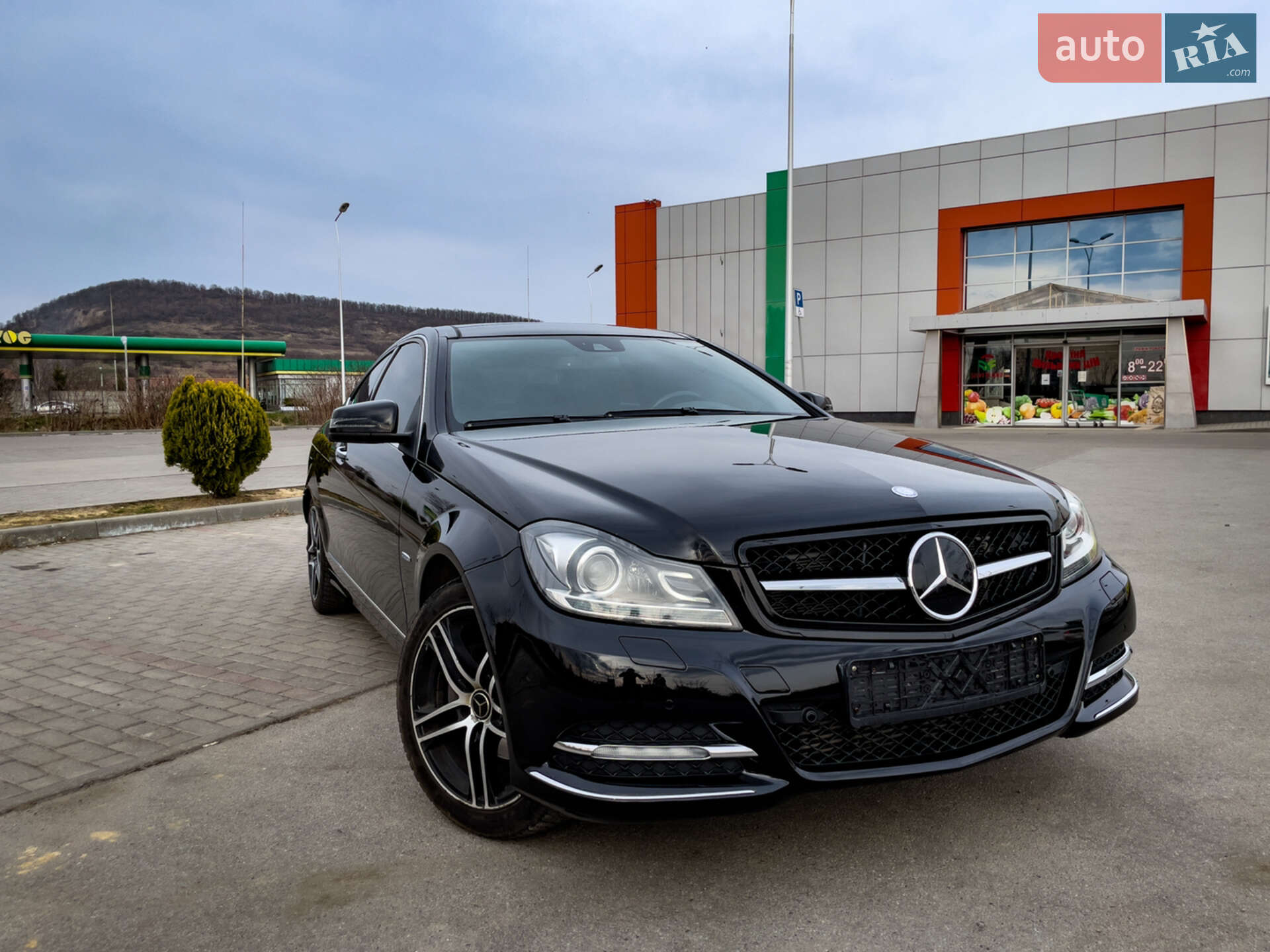 Головне фото звіту автомобіля MERCEDES-BENZ C 250 2012